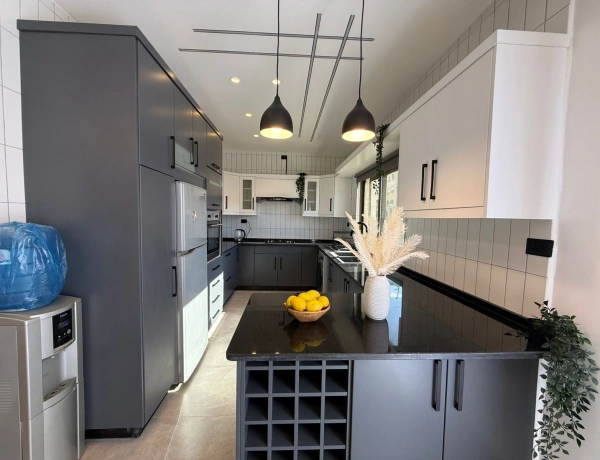 Luxury 2-Bedroom Apartment for Annual Rent in 4th Circle – Fully Remodeled with Modern Finishes