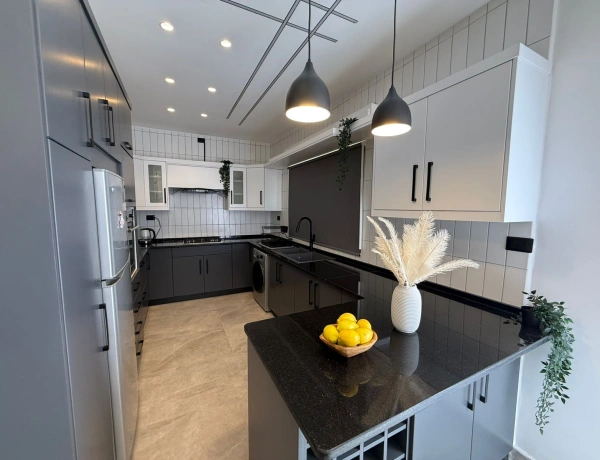 Luxury 2-Bedroom Apartment for Annual Rent in 4th Circle – Fully Remodeled with Modern Finishes