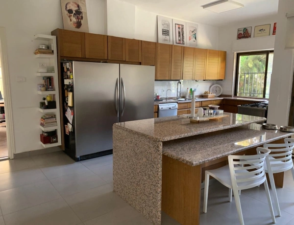 4-Bedroom Apartment for Rent in 4th Circle, Amman | Spacious Luxury Family Home