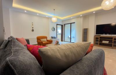 Spacious 4-Bedroom Luxury Apartment in Abdoun, Amman