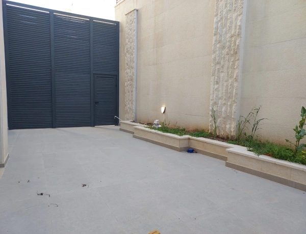 Spacious 3-Bedroom Apartment for Rent in 4th Circle, Amman