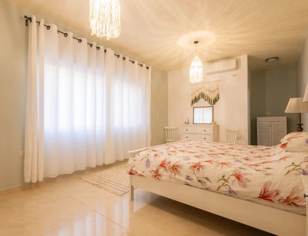 Fully Furnished 2-Bedroom Apartment for Rent in Weibdeh | Balcony, Parking, 142 sqm