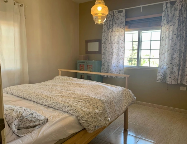 90 sqm Top Floor 2-Bedroom Apartment with Rooftop Access & Panoramic Views