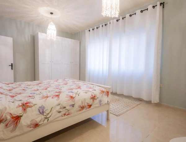 Fully Furnished 2-Bedroom Apartment for Rent in Weibdeh | Balcony, Parking, 142 sqm