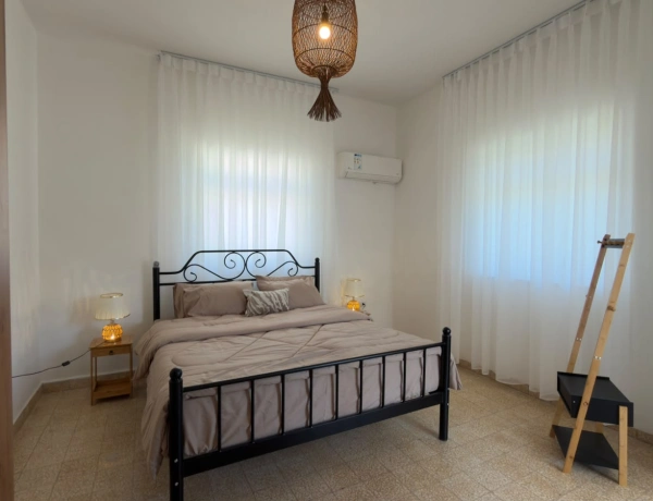 Apartment for Rent in Jabal Al Lweibdeh | 2 Bedrooms | 120 sqm with Balcony