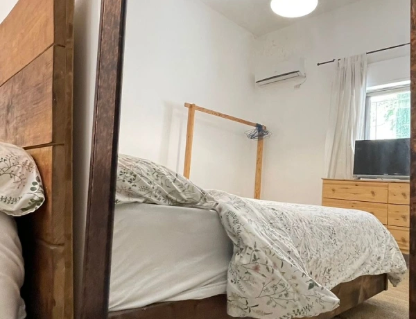 Apartment for Rent in Jabal Al Lweibdeh | 1 Bedroom | 60 sqm