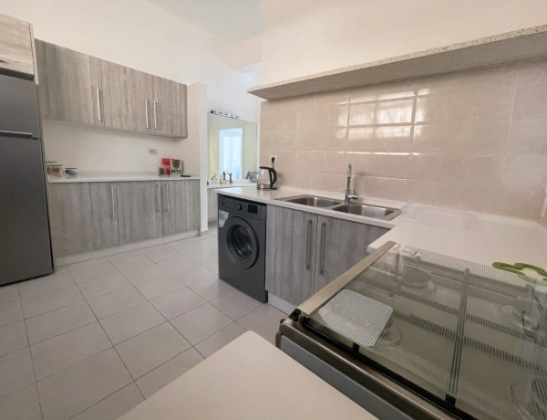 Charming 3-Bedroom Apartment for Rent in Jabal Al Lweibdeh with Citadel Views