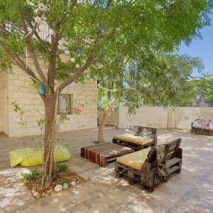 Apartment for Rent in Jabal Al Lweibdeh | 2 Bedrooms + Large Terrace + AC