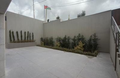 Luxury Apartment for Rent in Abdoun – 250 sqm, 4 Bedrooms with Terrace