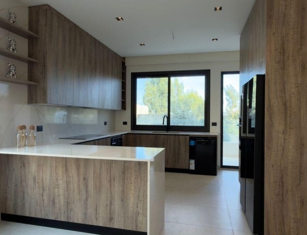 Modern 2-Bedroom Apartment for Rent – 140 sqm with 3 Bathrooms | Spacious & Stylish Living