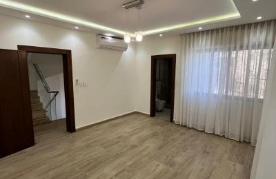 Luxury Renovated Villa for Sale Near US Embassy | 5 Bedrooms | 400 sqm