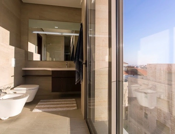 Luxury Furnished Apartment for Rent in Jabal Amman Between 4th & 5th Circle | 180 sqm