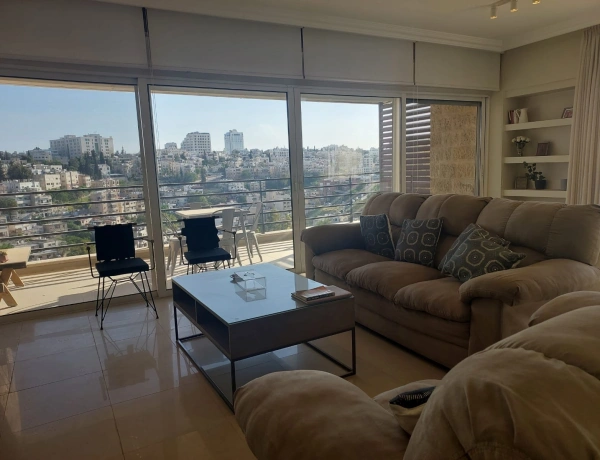 Spacious 2-Bedroom Apartment with Balcony & Parking for Rent in Jabal Al Weibdeh | 140 m²