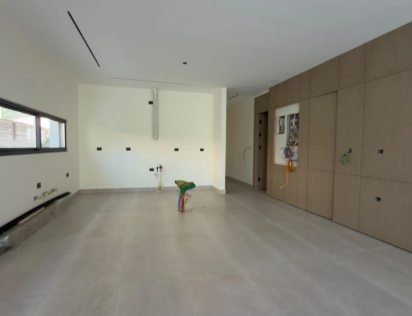 170 sqm Apartment for sale in Um Uthaina | 3 Bedrooms with Garden & Maid’s Room