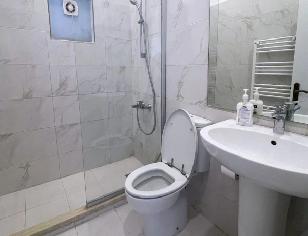 Charming 3-Bedroom Apartment for Rent in Jabal Al Lweibdeh with Citadel Views