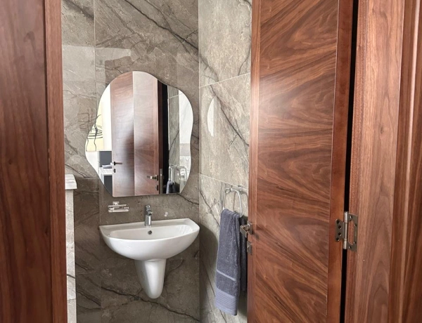 Luxury 2 Bedroom Apartment for Rent in Fourth Circle Amman | 190 sqm