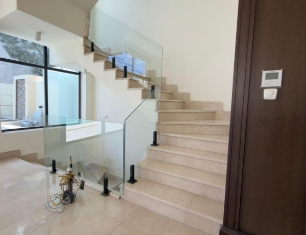 Luxury 5-Bedroom Villa with Pool & Rooftop in Abdoun, Amman