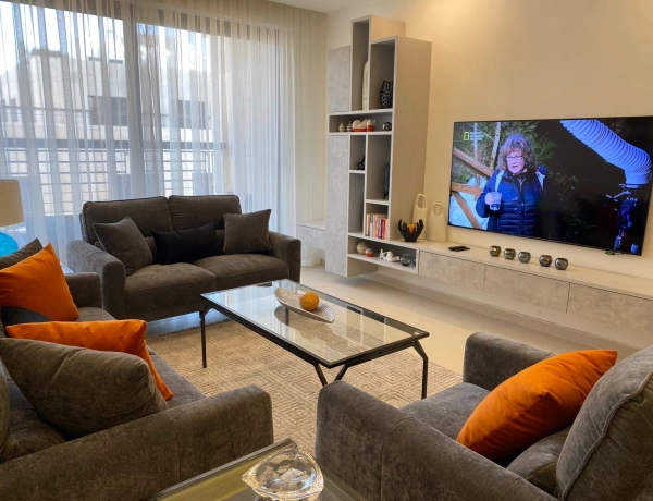 Stylish Furnished 2 Bedroom Apartment for Rent in Abdoun | 100 m²