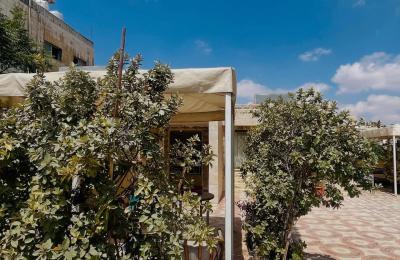 Rooftop 1 Bedroom Apartment for Rent in Jabal Al Weibdeh | 100 sqm Indoor + 100 sqm Terrace