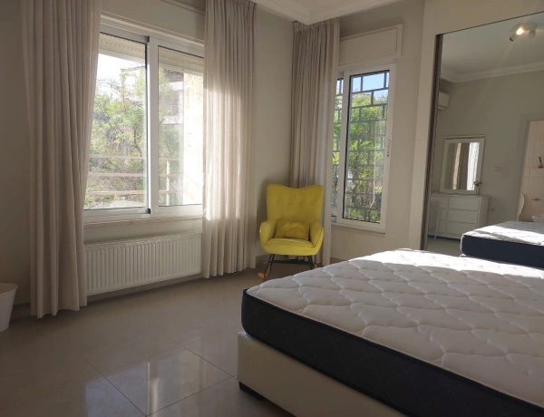 Spacious 2-Bedroom Apartment with Balcony & Parking for Rent in Jabal Al Weibdeh | 140 m²