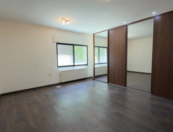 Luxury Ground Floor Apartment for Sale | 3 Bedrooms, Private Garden & Premium Finishes | 320 m²