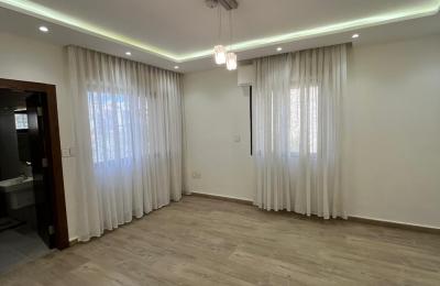 Luxury Renovated Villa for Sale Near US Embassy | 5 Bedrooms | 400 sqm