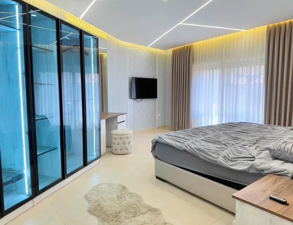 Fully Furnished 1-Bedroom Apartment for Rent in Deir Ghbar – Amman