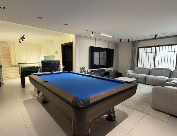 Luxury 4-Bedroom Duplex for Rent in Abdoun , Amman