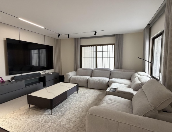 Luxury 4-Bedroom Duplex for Rent in Abdoun , Amman