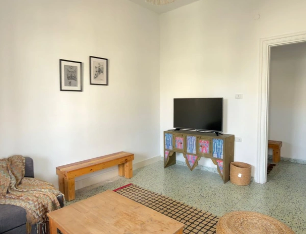 Charming 2-Bedroom Apartment for rent in Jabal Al Weibdeh | Prime Location in Amman