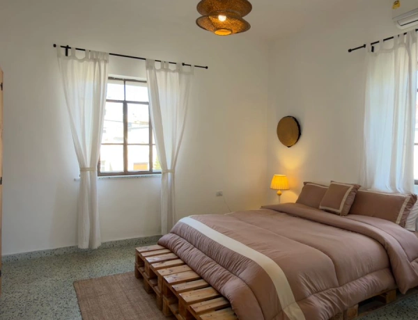 Charming 2-Bedroom Apartment for rent in Jabal Al Weibdeh | Prime Location in Amman