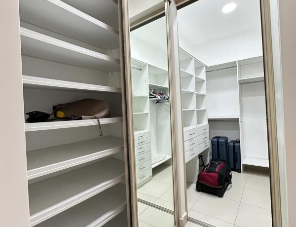Luxury 1-Bedroom Apartment for Long-Term Rent in Abdoun – Embassy District