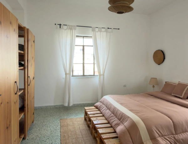Charming 2-Bedroom Apartment for rent in Jabal Al Weibdeh | Prime Location in Amman