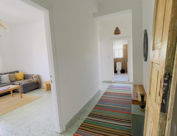 Charming Balcony Apartment in Jabal Al Weibdeh – Prime Location Near Paris Square