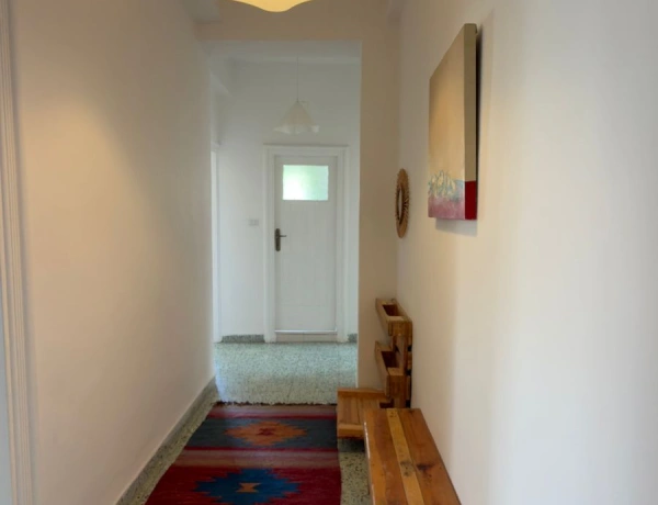 Charming 2-Bedroom Apartment for rent in Jabal Al Weibdeh | Prime Location in Amman