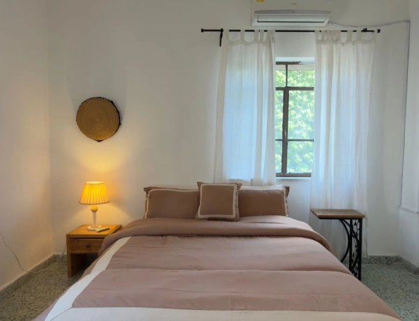 Charming 2-Bedroom Apartment for rent in Jabal Al Weibdeh | Prime Location in Amman
